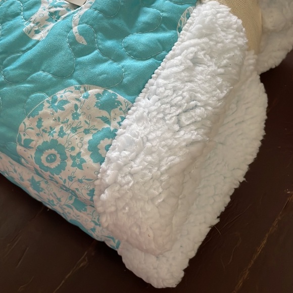 Lush Decor Elephant Sherpa Throw Blanket Home Decor 50" x 60" - Picture 7 of 14